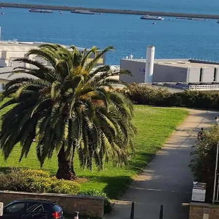 Pres Du Jardin Des Explorateurs * Brest